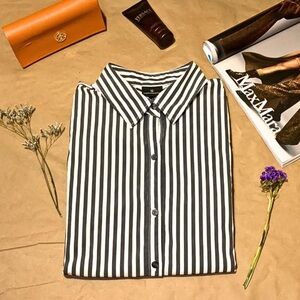 Grey and White Stiped Worthington Button Down Size Medium